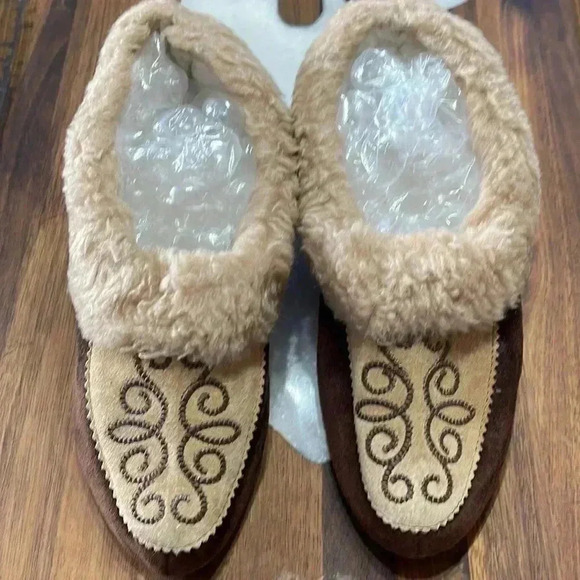 Rukotvorine Shoes - Amazing RUKOTVORINE Women’s slippers. US 6.5